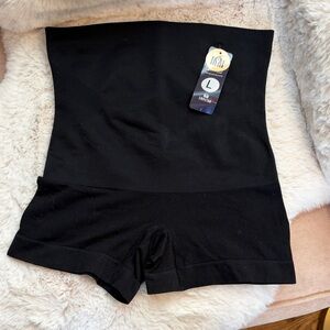 NWOT High-Waist Black Shaping Shorts